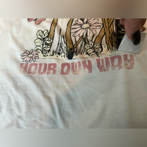 Juniors XL Long Sleeve Graphic T Shirt - Picture 15 of 15